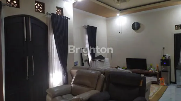 image RUMAH MEWAH SIAP HUNI (4)