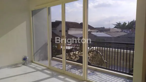 image RUMAH MEWAH SIAP HUNI (6)