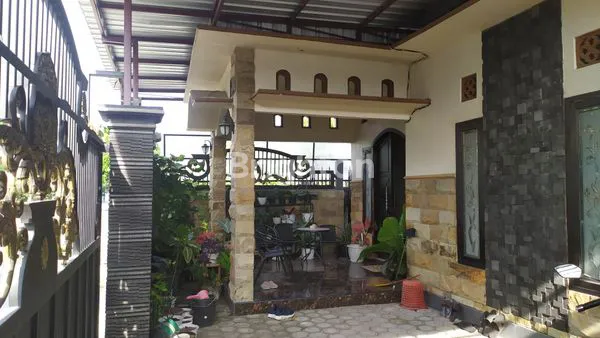 image RUMAH MEWAH SIAP HUNI (8)
