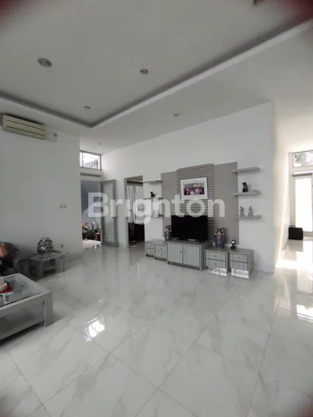 image RUMAH LUX SAYAP PASTEUR (4)