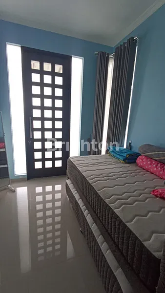 image RUMAH 2 LANTAI KAWASAN HUNIAN ISLAMI DI TASIKMADU KARANGPLOSO (5)