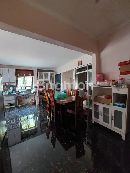 image RUMAH 2 LANTAI DE GREEN BSD (2)