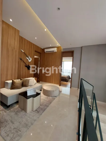 image RUMAH SULTAN LEBAR 10! RUMAH BARU SUPER MEWAH! CLUSTER TERBARU ENCHANTE BSD CITY, SERPONG TANGERANG (7)