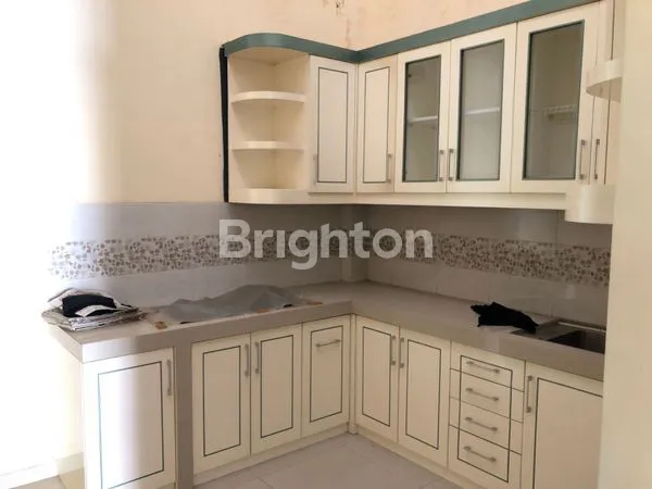 image RUMAH SIAP HUNI, FULL FURNISHED 1 LANTAI, AREA FAJAR INDAH SOLO (3)