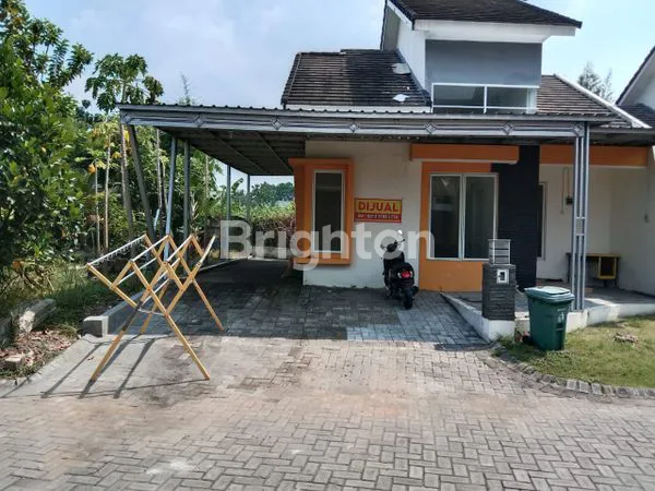 image DIJUAL RUMAH LADIVA MENGANTI (1)