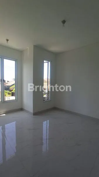 image RUMAH NEW MINIMALIS 2LANTAI (4)