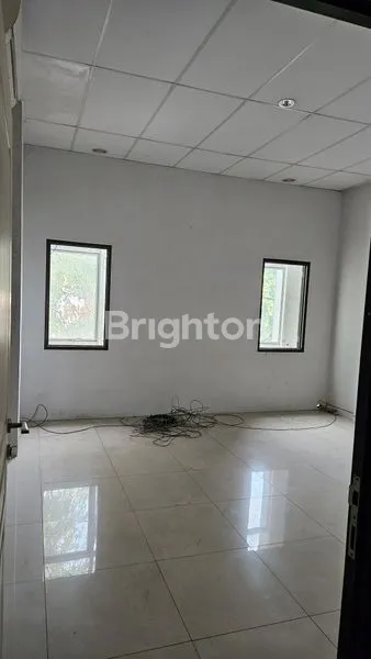 image RUKO 3 LANTAI SIAP HUNI SEMARANG SELATAN (3)