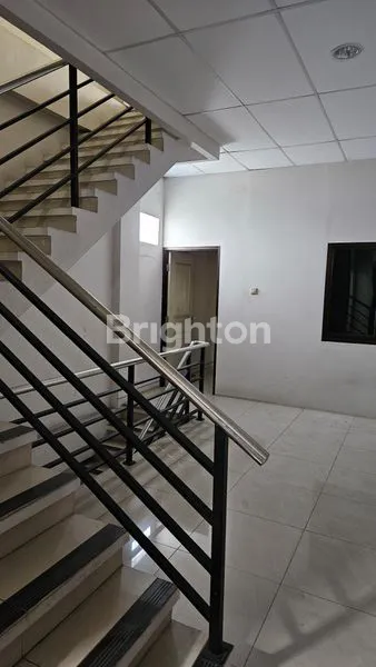 image RUKO 3 LANTAI SIAP HUNI SEMARANG SELATAN (5)