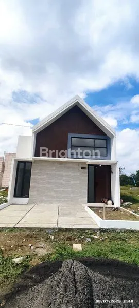 image RUMAH LEGUNDI GRESIK (1)