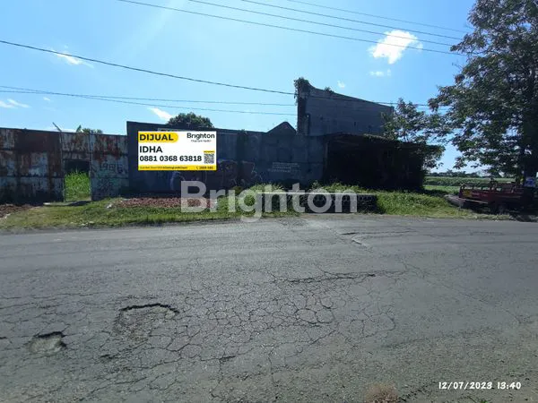 TANAH DAN BANGUNAN DI JL. RAYA PETOK MOJO