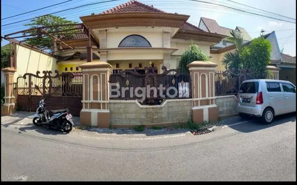 image RUMAH STRATEGIS DI KAWASAN PERUMAHAN LETJEN SUTOYO (1)