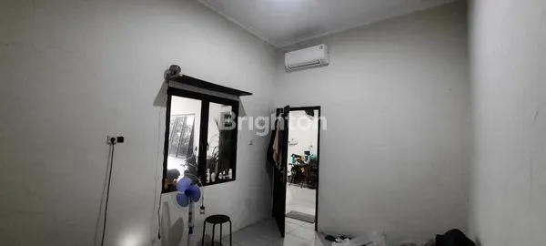 image RUMAH MINIMALIS STRATEGIS BARU RENOVASI DALAM KOMPLEK DEPAN TAMAN (5)