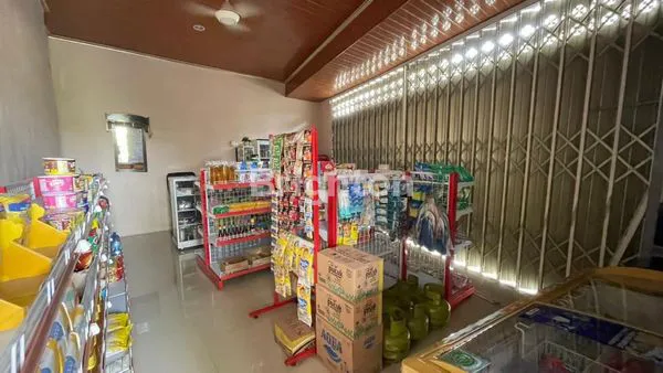 image RUMAH DAN TOKO FULL FURNISH. HOOK TIMUR SELATAN.  (6)