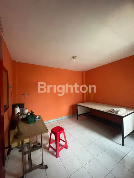 image RUMAH 2LT PINGGIR JALAN TIMOHO DEKAT KAMPUS UIN (4)