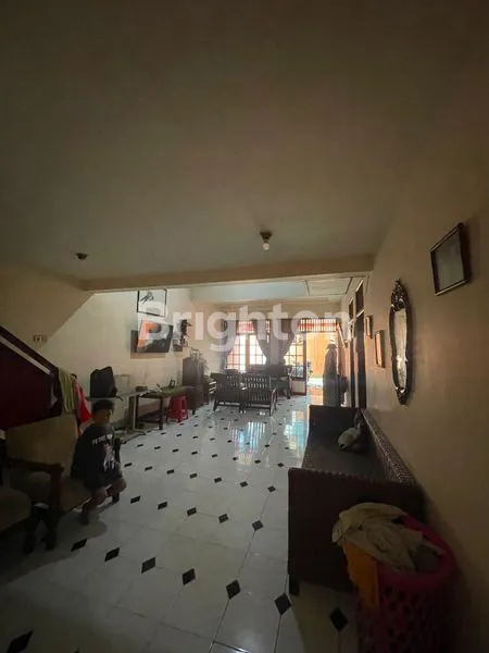 image RUMAH 2LT PINGGIR JALAN TIMOHO DEKAT KAMPUS UIN (7)