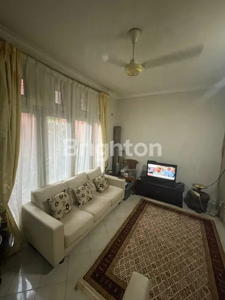 image RUMAH HOOK LOKASI STRATEGIS DEKAT PINTU TOLL SERIUS CEPAT NUSALOKA BSD (3)