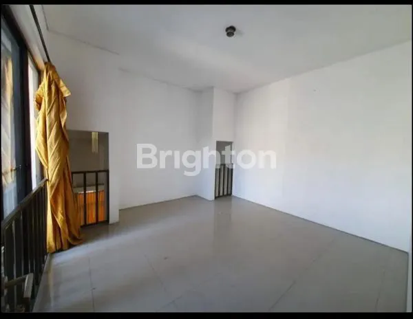 image RUMAH ROYAL RESIDENCE CLUSTER WINDSOR WIYUNG SURABAYA BARAT DEKAT PAKUWON MALL CITRALAND  (3)