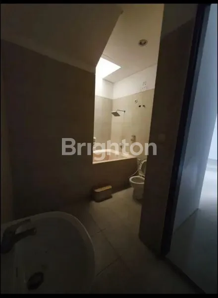 image RUMAH ROYAL RESIDENCE CLUSTER WINDSOR WIYUNG SURABAYA BARAT DEKAT PAKUWON MALL CITRALAND  (2)