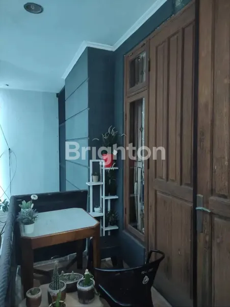 image RUMAH SIDOSERMO 2 LANTAI STRATEGIS DEKAT KE TENGAH KOTA  (2)