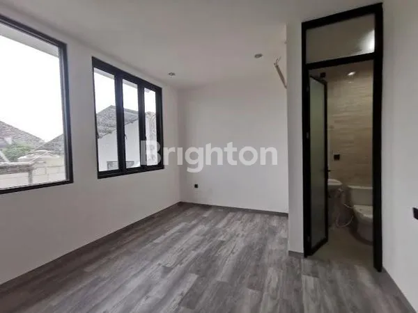 image RUMAH 2LANTAI NEW GRESS MINIMALIS MODERN PONDOK TJANDRA (5)