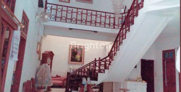 image RUMAH KETINTANG WIYATA UDAH SHM LOKASI SANGAT STRATEGIS COCOK UNTUK USAHA ! (6)