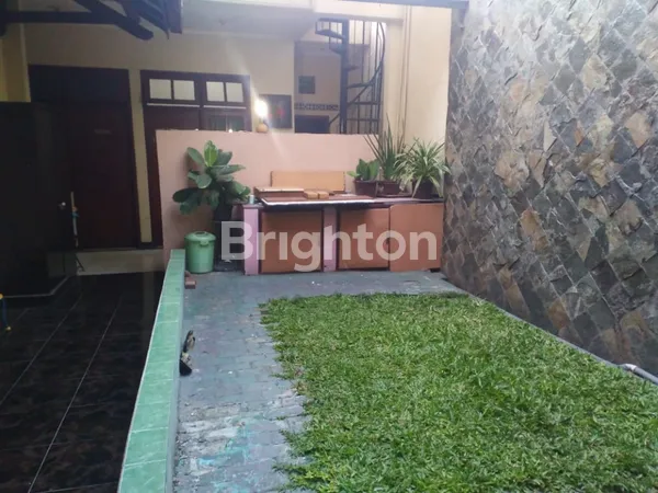 image RUMAH KETINTANG WIYATA UDAH SHM LOKASI SANGAT STRATEGIS COCOK UNTUK USAHA ! (7)