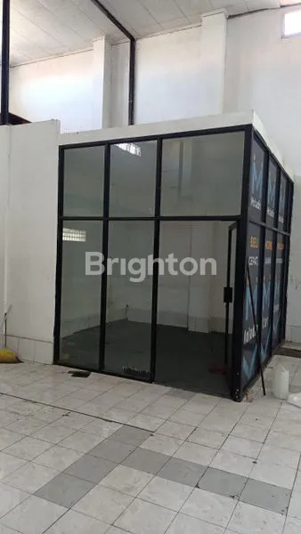 image BANGUNAN STRATEGIS BISA UNTUK SHOWROOM, KANTOR BANK ATAU RUMAH MAKAN (2)