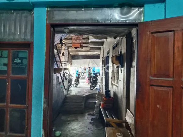 image GATOT SUBROTO RUMAH HITUNG TANAH STRATEGIS JALAN RAYA DEKAT KAWASAN INDUSTRI CANDI SEMARANG BARAT (4)