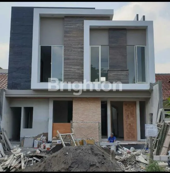 image HOME WITH A LUXURY DESIGN & MODERN MINIMALIS CITRALAND VILLA TAMAN TELAGA (1)