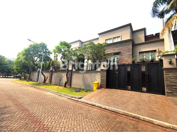 image RUMAH VILLA MEWAH HOOK FULLY FURNISHED PIK CLUSTER TRIMARAN (1)