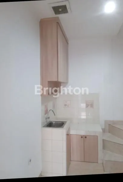 image RUMAH TANJUNG DUREN, JAKARTA BARAT, 2LANTAI SIAP HUNI ADA 3 UNIT AC (2)