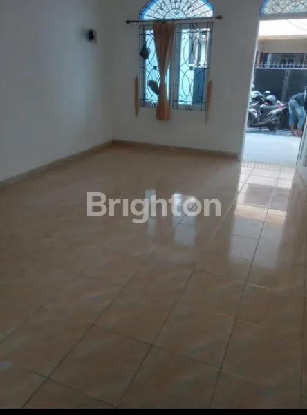 image RUMAH TANJUNG DUREN, JAKARTA BARAT, 2LANTAI SIAP HUNI ADA 3 UNIT AC (1)