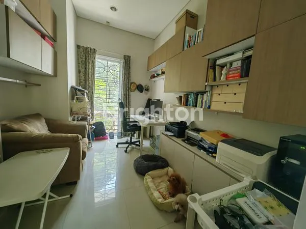 image RUMAH MEWAH DI DE MAJA DE PARK BSD (4)