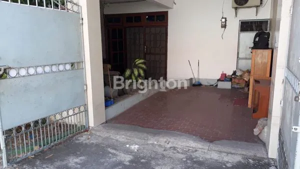image RUMAH 2 LT SIAP HUNI DI JL TAMBAK JATI SURABAYA  (2)