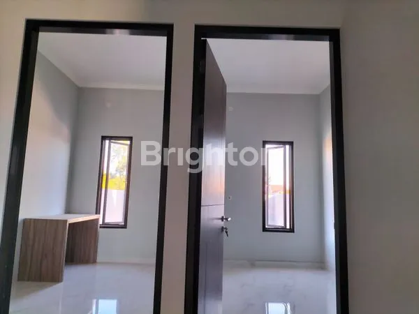 image RUMAH BARU GRESS MEDOKAN ASRI BARAT SEMI FURNISH (4)