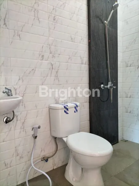 image RUMAH BARU GRESS MEDOKAN ASRI BARAT SEMI FURNISH (6)