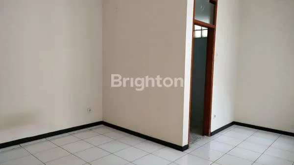 image RUMAH CANTIK LINGKUNGAN ASRI DAN NYAMAN DI BATUNUNGGAL BANDUNG  (2)