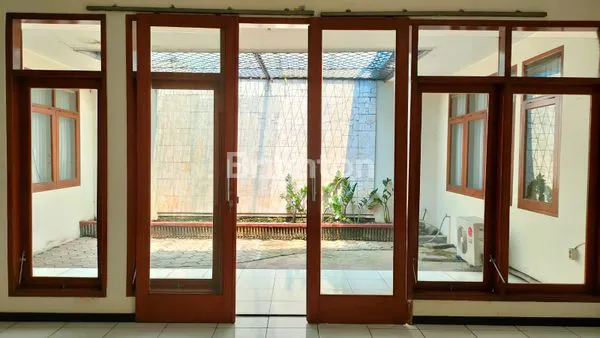 image RUMAH CANTIK LINGKUNGAN ASRI DAN NYAMAN DI BATUNUNGGAL BANDUNG  (6)