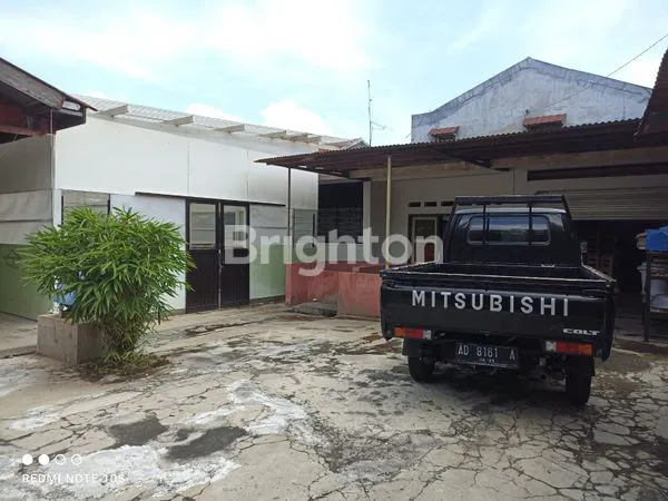 image RUMAH USAHA + PABRIK DI TENGAH KOTA SOLO (8)