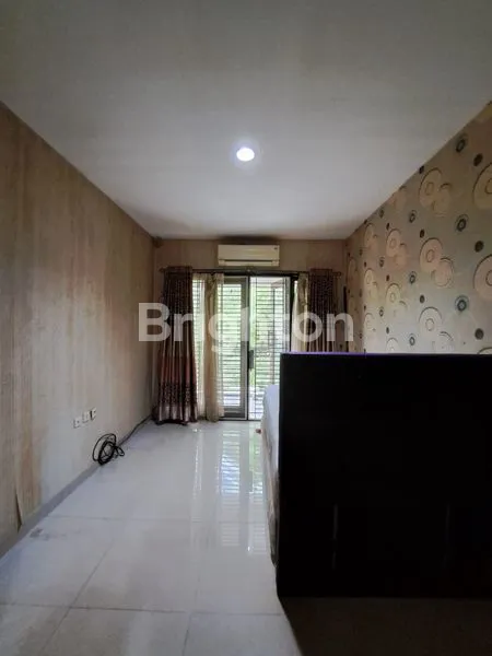 image RUMAH CANTIK 3 LANTAI KOMPLEK BCS KELAPA GADING LINGKUNGAN AMAN DAN TENANG DAN NYAMAN (4)