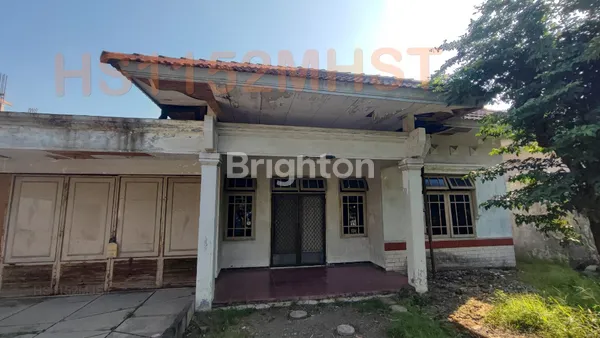 image TURUN HARGA RUMAH MANYAR LOKASI STRATEGIS DEPAN ADA TAMAN ROW JALAN LEBAR (4)