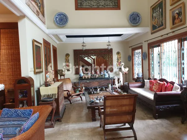 image RUMAH BAGUS PONDOK INDAH JAKARTA SELATAN SIAP HUNI (1)
