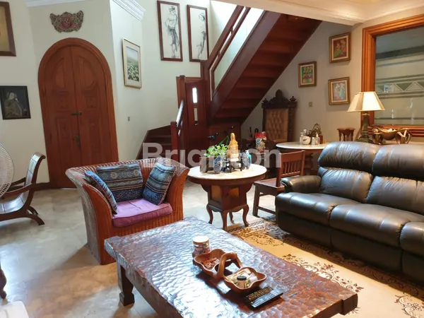 image RUMAH BAGUS PONDOK INDAH JAKARTA SELATAN SIAP HUNI (2)