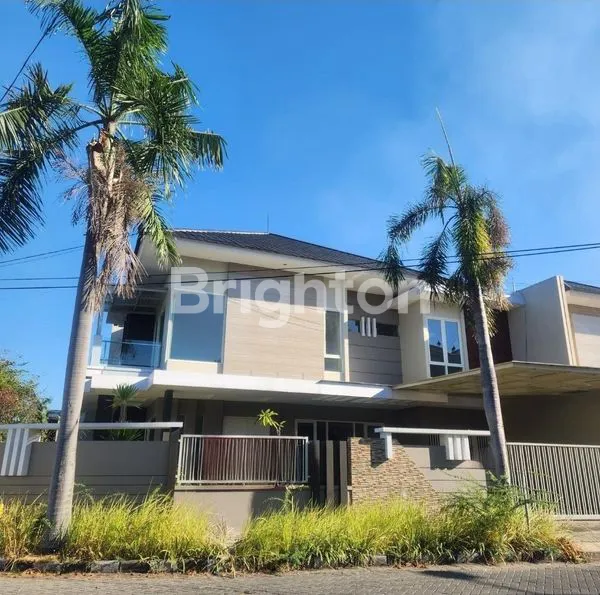 image RUMAH HOOK BARU GRESS ISTIMEWA 2 LANTAI SIAP HUNI (1)