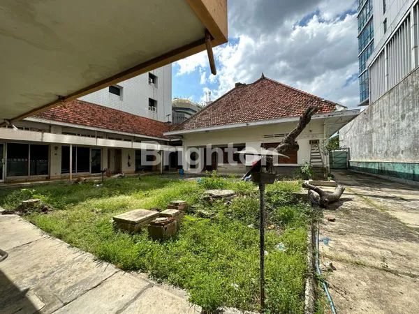 image TURUN HARGA!!! HARGA DI BAWAH NJOP! RUMAH KLASIK HANYA 5 PETAK DARI SIMPANG LIMA SEMARANG (4)