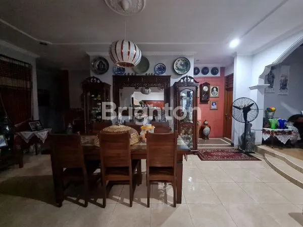 image RUMAH JATICEMPAKA, BEKASI, BESAR, TERAWAT SIAP HUNI DEKAT AKSES TOL DAN LRT/KCJB (6)