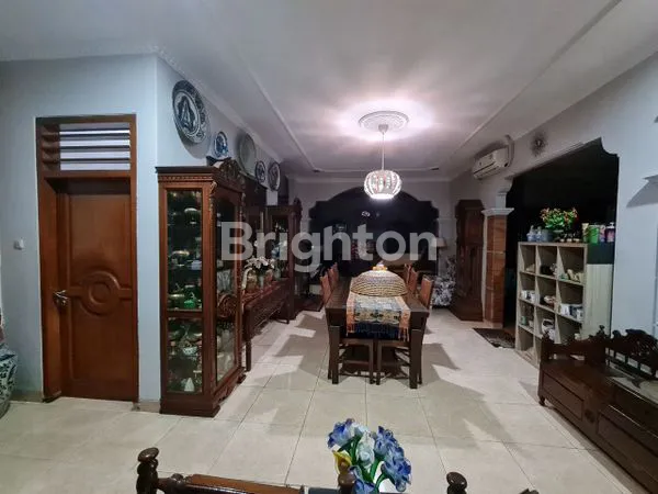 image RUMAH JATICEMPAKA, BEKASI, BESAR, TERAWAT SIAP HUNI DEKAT AKSES TOL DAN LRT/KCJB (5)