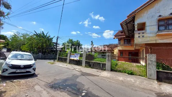 image DIJUAL RUMAH MURAH HITUNG TANAH !! AREA BUNGA BUNGA DEKAT SUHAT, ROW JALAN LEBAR COCOK UNTUK RUMAH KOST (1)