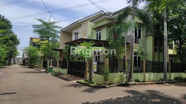 RUMAH LIMO ASRI, LUAS, CANTIK, STRATEGIS, TENANG, & SEJUK