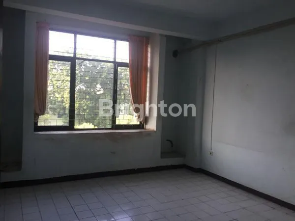 image DISEWAKAN RUKO 3,5 LANTAI NOL JALAN NGAGEL JAYA COCOK UNTUK USAHA ATO KANTOR (7)